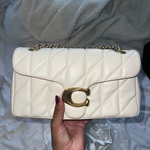 Coach Tabby Shoulder Bag 26 With Quilting Brass/Chalk